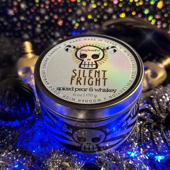 Silent Fright Luxury Crackling Wooden Wick Candle Tin: Spiced Pear & Whiskey - Picture 1 of 5